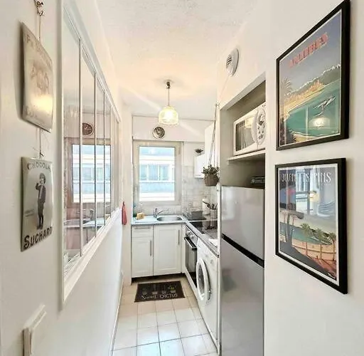 La Petite Louisiane : 4 Prs, 300 M Plages * Антиб